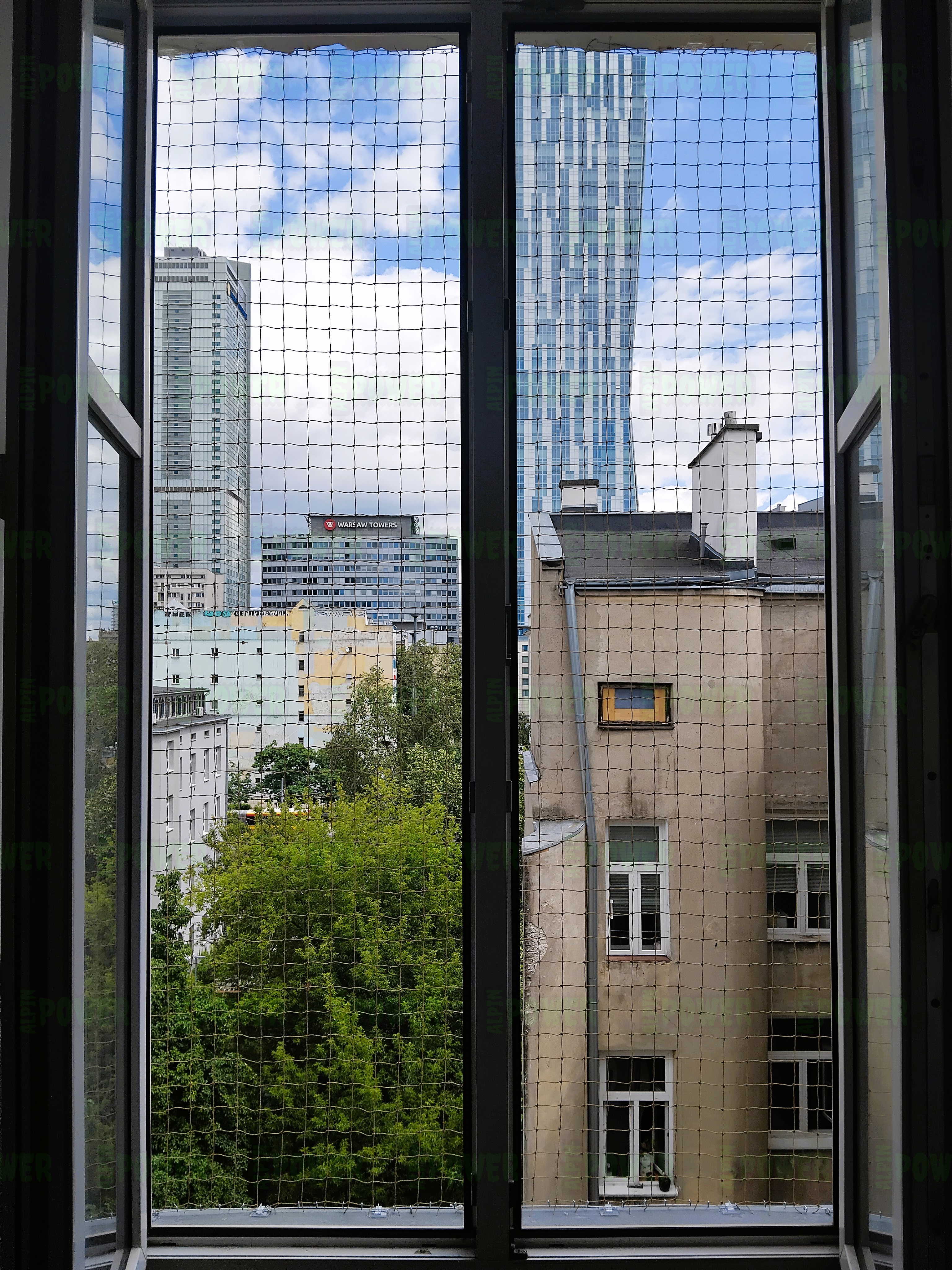  Siatka na okno Wzmocniona drutem dla kota bezinwazyjny montaż Warszawa